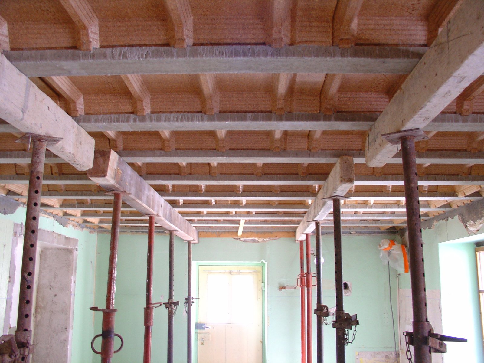 Rénovation de la charpente de Lou Fenatchu