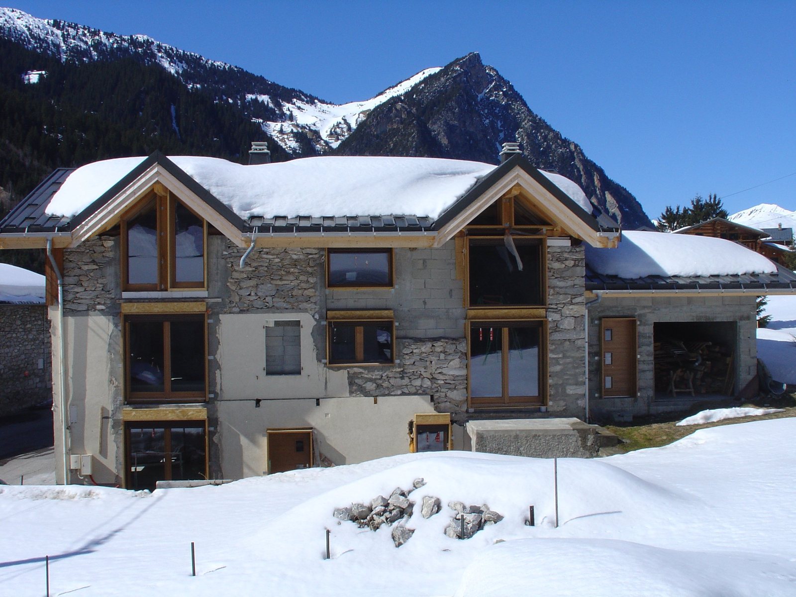 Façade principale en hiver